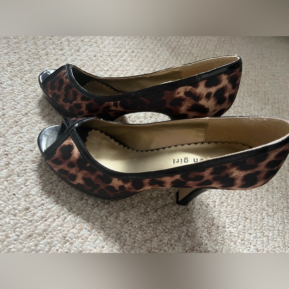 Madden Girl cheetah print heels - Picture 3 of 5